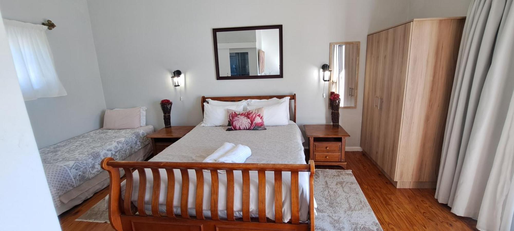 Raston Guest House Ламбертс-Бей Экстерьер фото